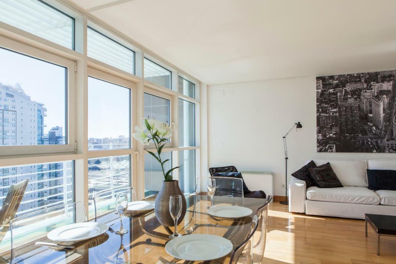 Rent4Rest Lisbon Parque Das Nacoes 17Th Floor River View ภายนอก รูปภาพ