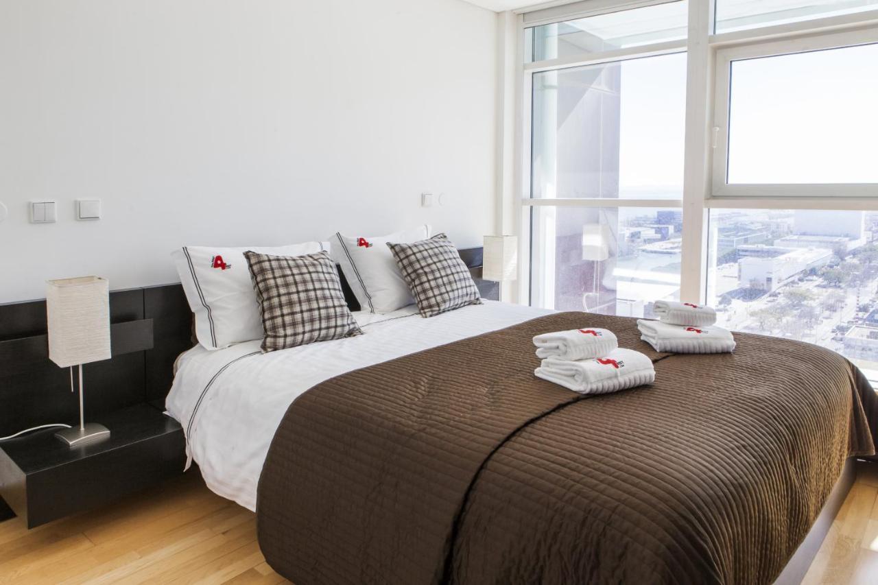 Rent4Rest Lisbon Parque Das Nacoes 17Th Floor River View ภายนอก รูปภาพ